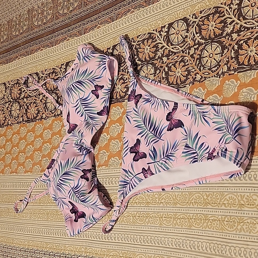 Final price❗️NWT Cute 3 Piece Swim Suit